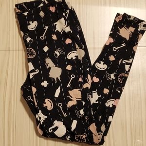 Alice in wonderland leggings